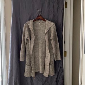 En Creme cardigan sweater with hood